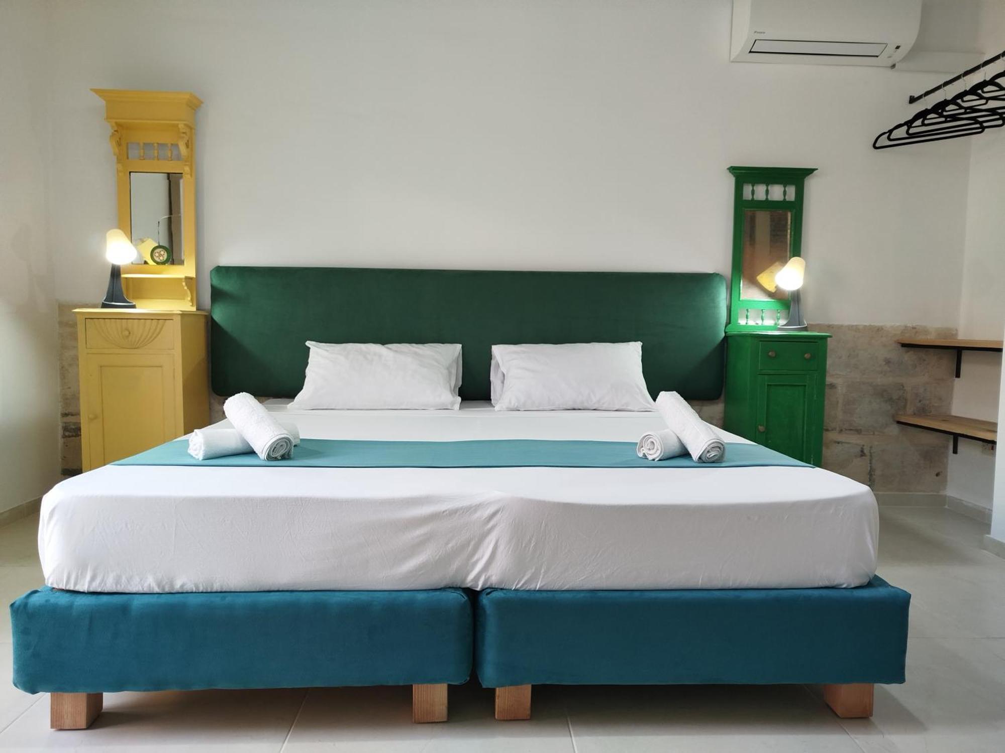 Limestone Sun Suites 슬리에마 객실 사진