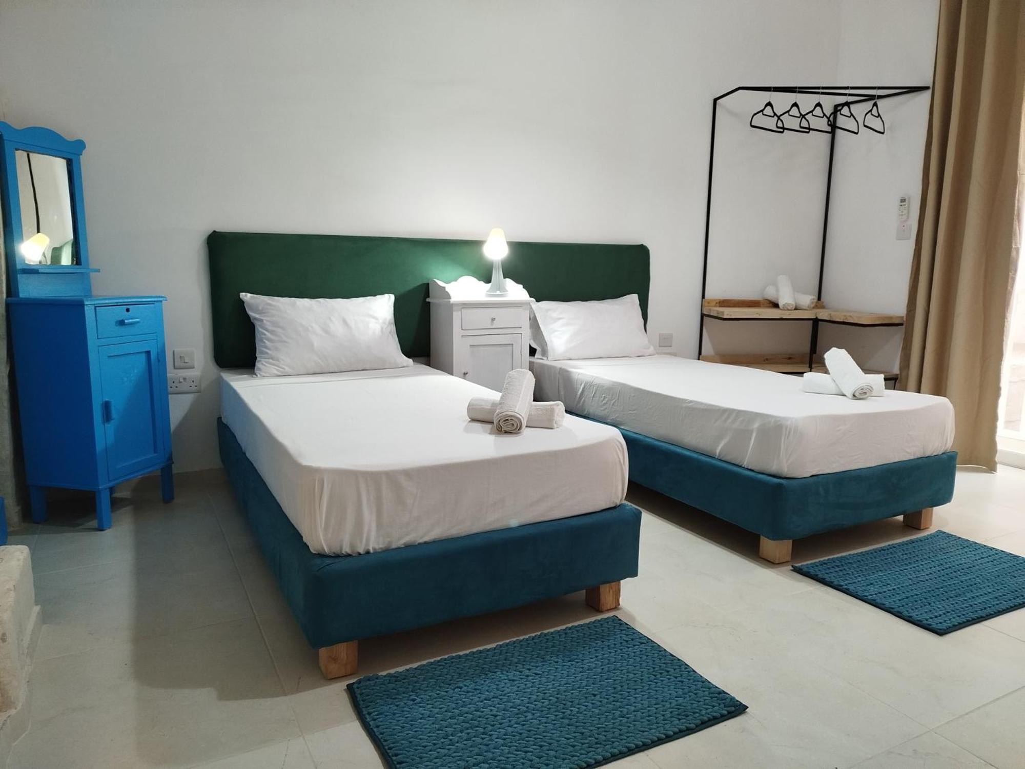 Limestone Sun Suites 슬리에마 객실 사진